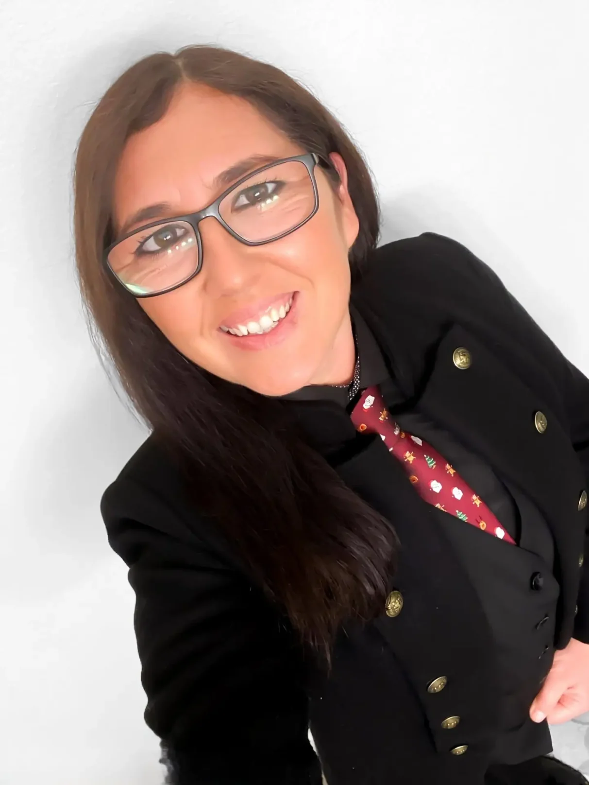 Carlota is a limo service chauffeur serving San Diego County